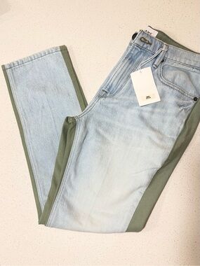 Frame Denim Light Blue Jeans with Olive color sz 25